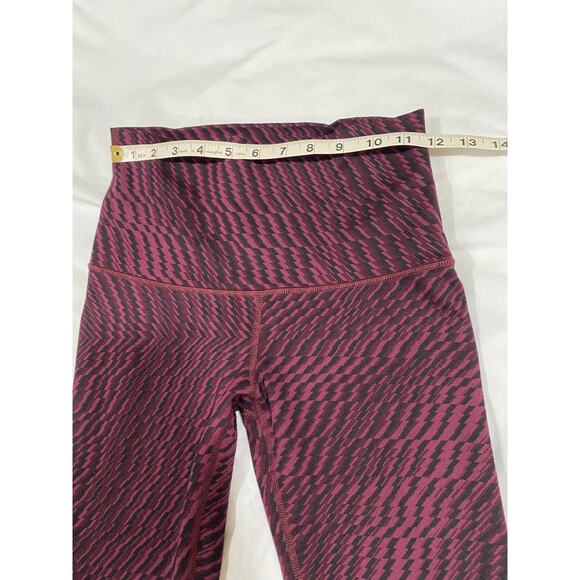Lululemon Wunder Under Burgundy Athletic Crop Capri Leggings Size 6 - Picture 6 of 9